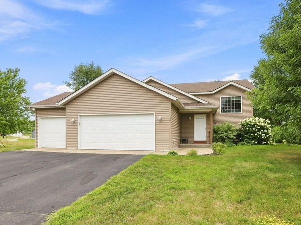 260 Chatter Circle NE, Kimball, MN 55353