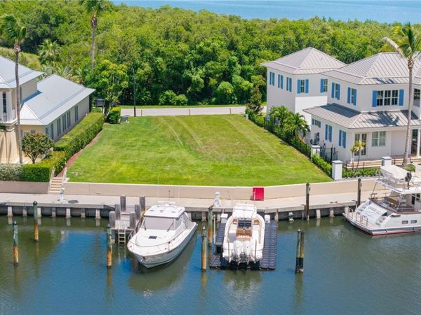 2915 Marsh Island Lane, Vero Beach, FL 32963