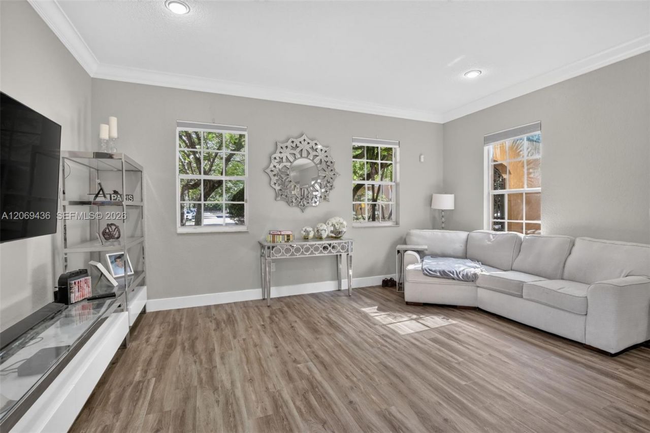 14601 SW 5th St , Pembroke Pines, FL 33027 Photo