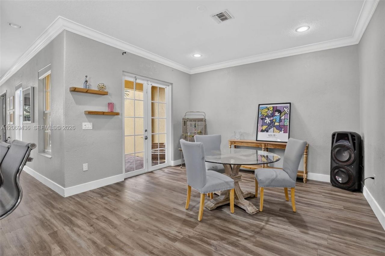 14601 SW 5th St , Pembroke Pines, FL 33027 Photo
