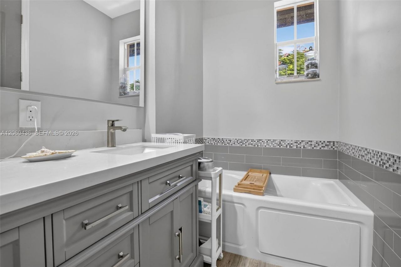 14601 SW 5th St , Pembroke Pines, FL 33027 Photo
