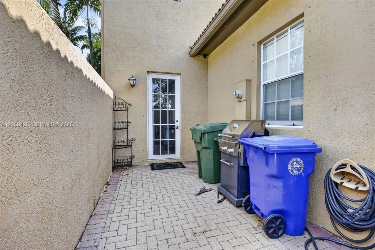 14601 SW 5th St , Pembroke Pines, FL 33027 Photo