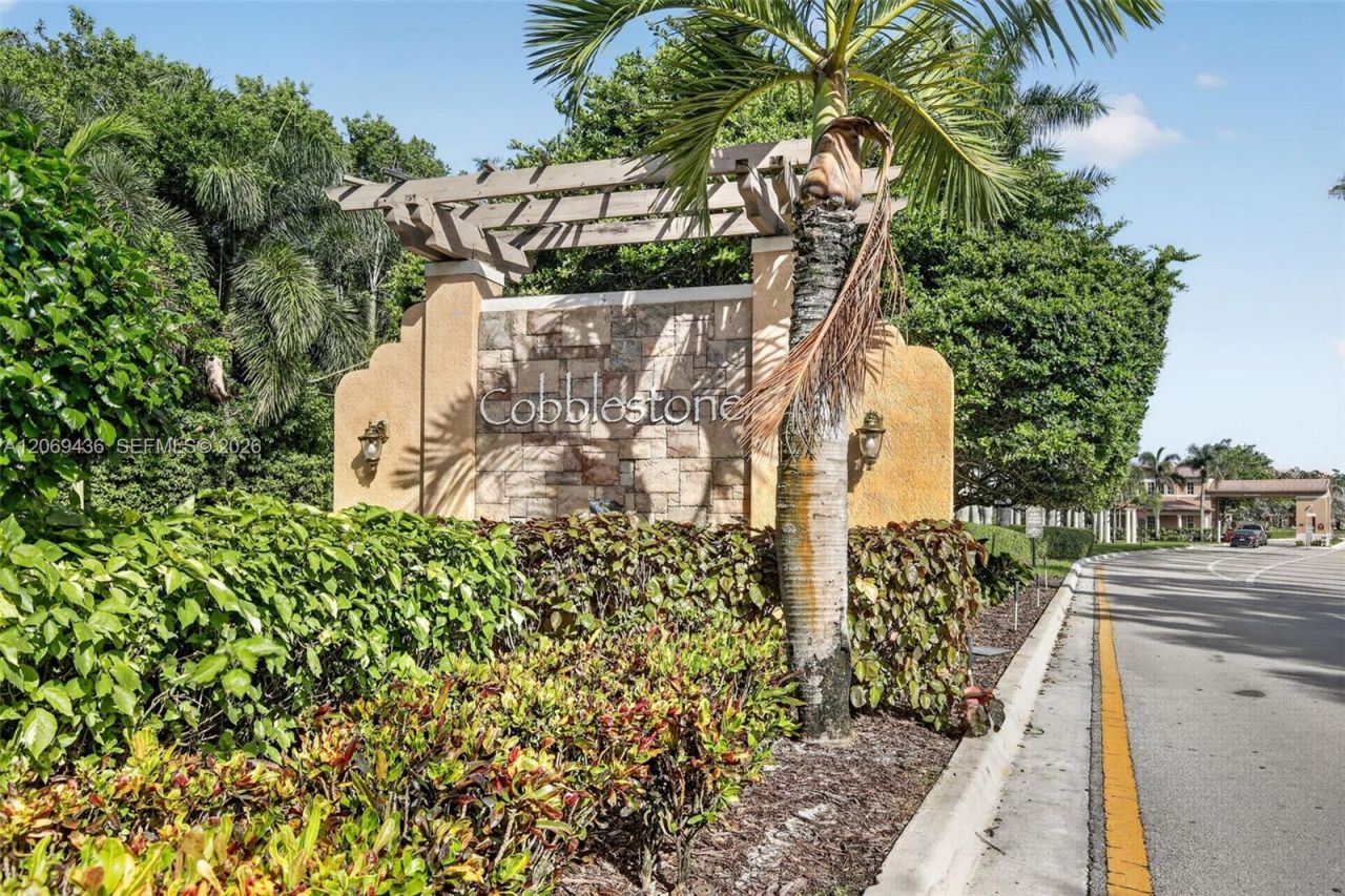 14601 SW 5th St, Pembroke Pines, FL 33027 Photo