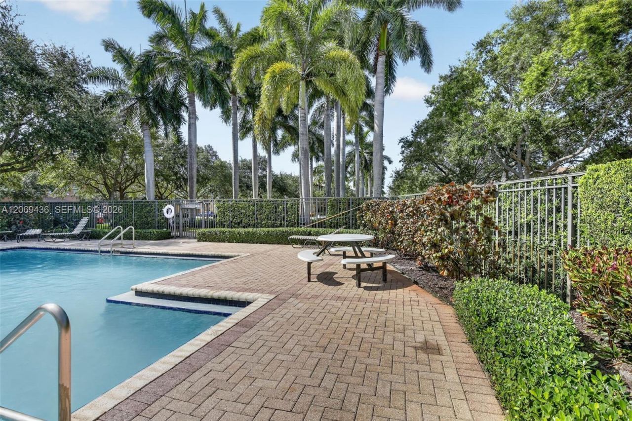 14601 SW 5th St , Pembroke Pines, FL 33027 Photo