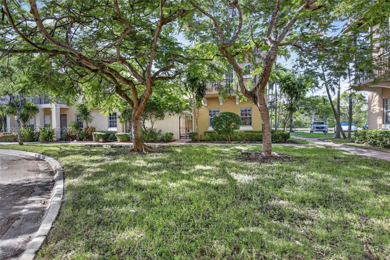 14601 SW 5th St , Pembroke Pines, FL 33027 Photo