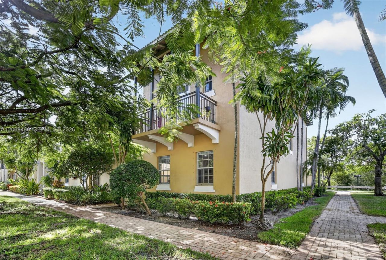 14601 SW 5th St , Pembroke Pines, FL 33027 Photo