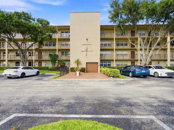 13455 SW 9th Ct , Unit 301J, Pembroke Pines, FL 33027