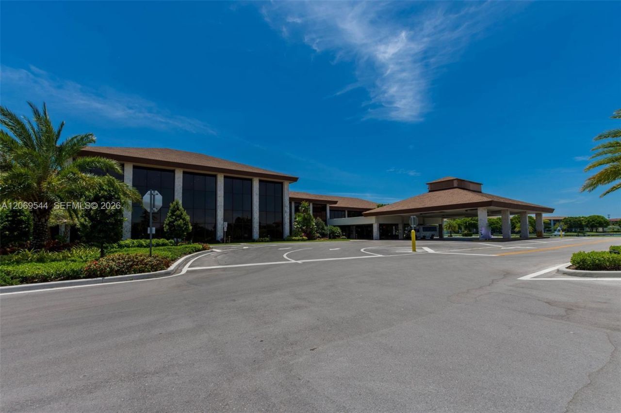 13455 SW 9th Ct, Unit 301J, Pembroke Pines, FL 33027 Photo