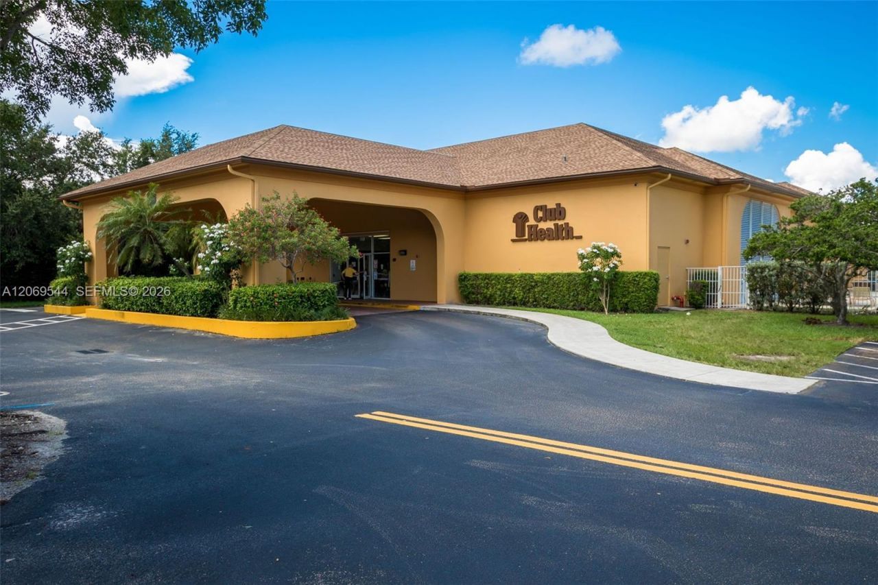 13455 SW 9th Ct, Unit 301J, Pembroke Pines, FL 33027 Photo