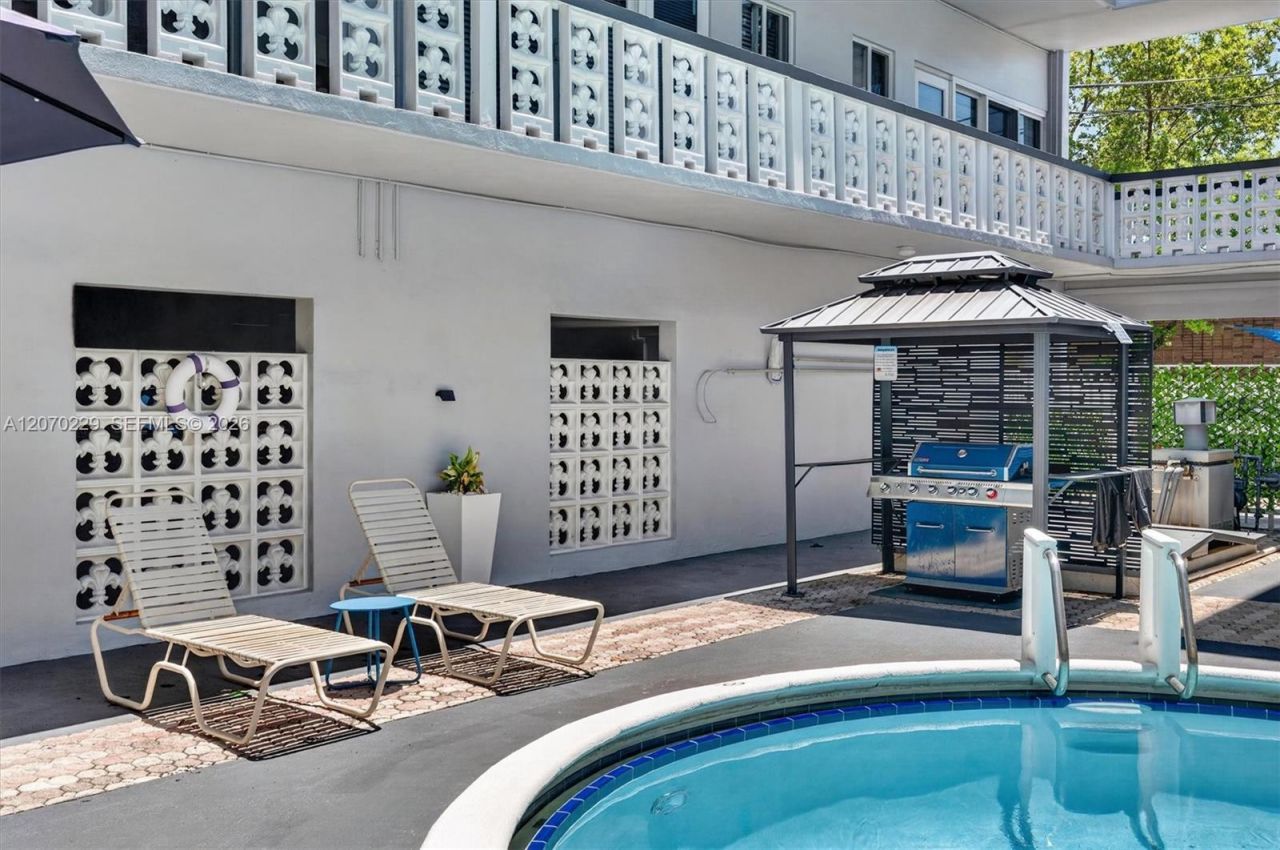 1818 Rodman St , Unit 3B, Hollywood, FL 33020 Photo