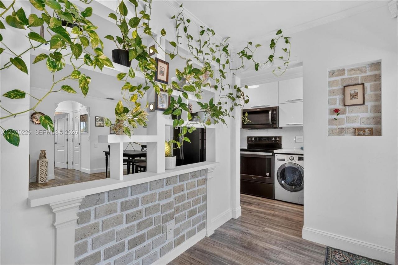 1818 Rodman St , Unit 3B, Hollywood, FL 33020 Photo
