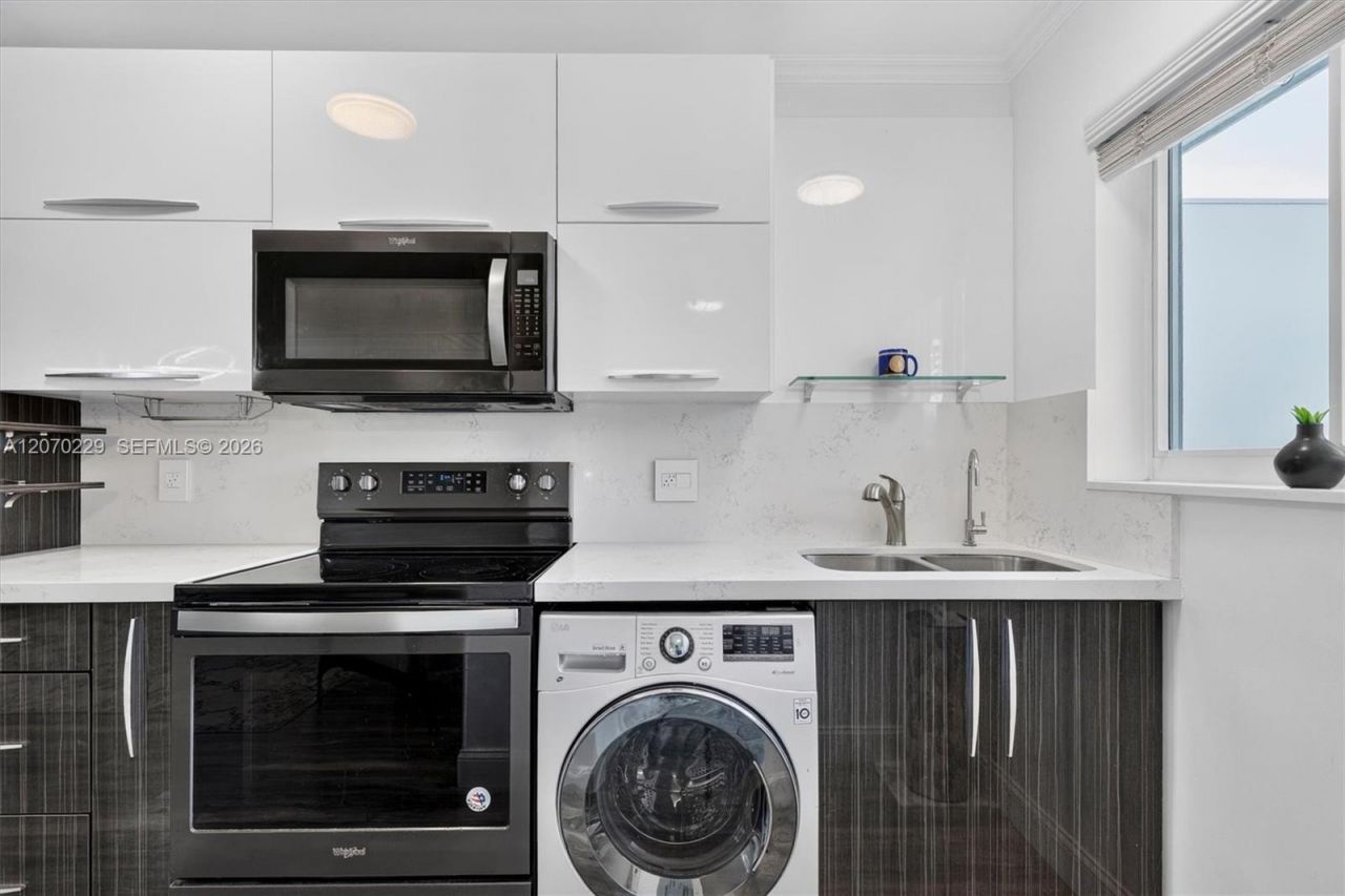 1818 Rodman St , Unit 3B, Hollywood, FL 33020 Photo
