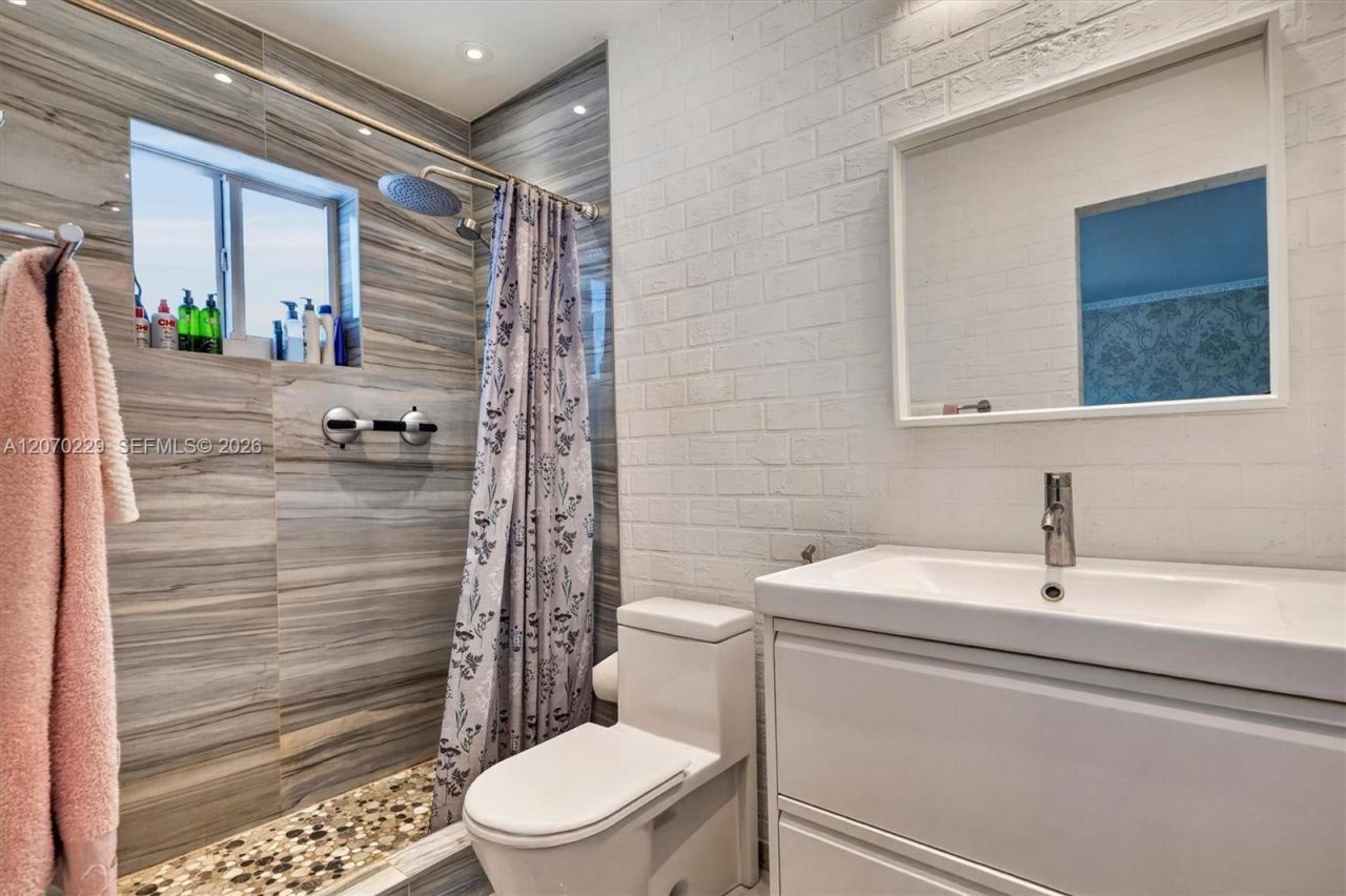 1818 Rodman St , Unit 3B, Hollywood, FL 33020 Photo