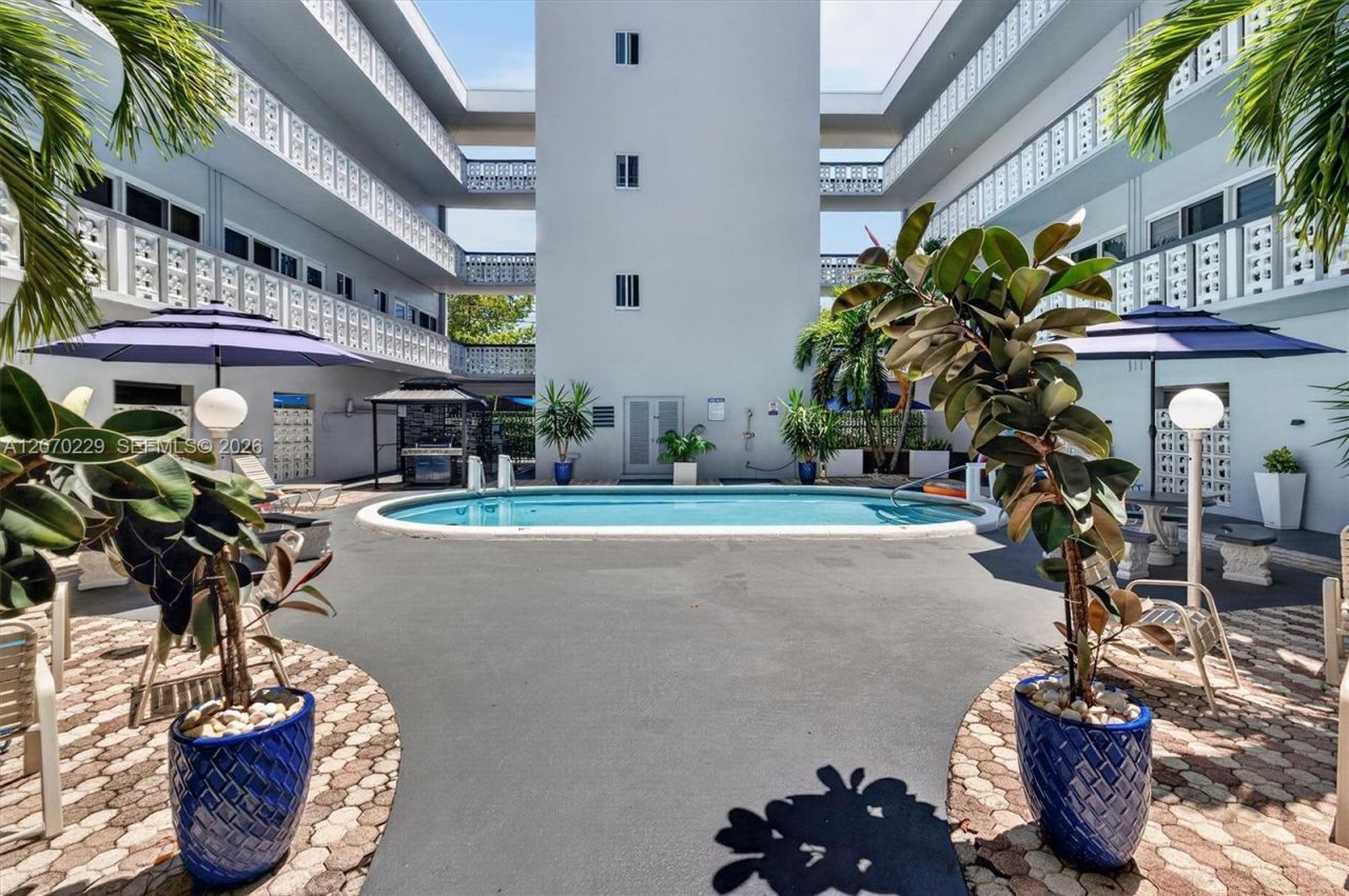 1818 Rodman St , Unit 3B, Hollywood, FL 33020 Photo