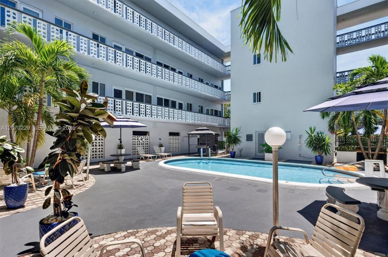 1818 Rodman St , Unit 3B, Hollywood, FL 33020 Photo