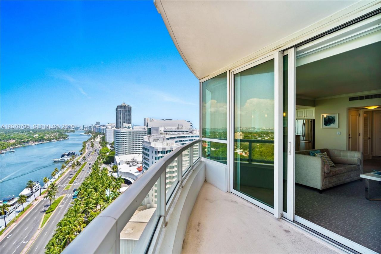 4401 Collins Ave , Unit 1915/1917, Miami Beach, FL 33140 Photo