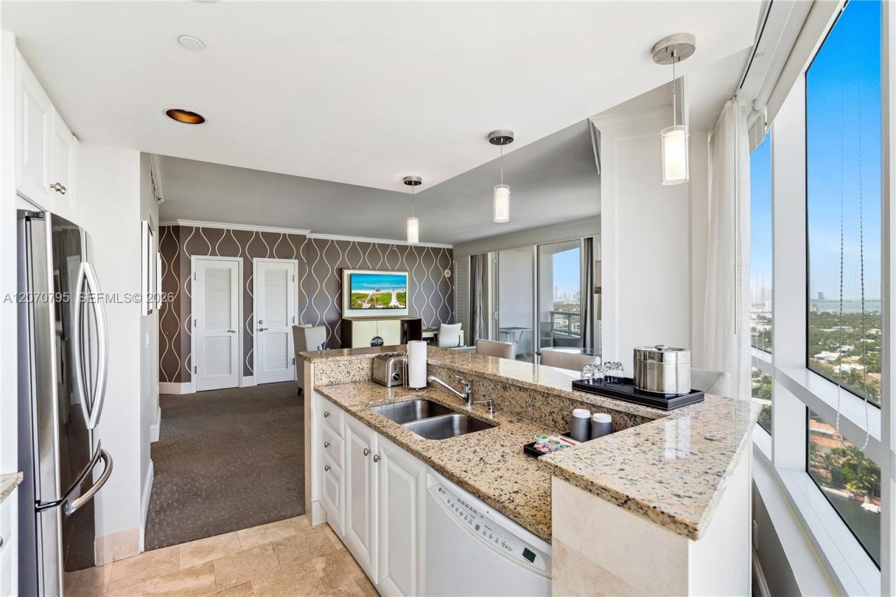 4401 Collins Ave , Unit 1915/1917, Miami Beach, FL 33140 Photo