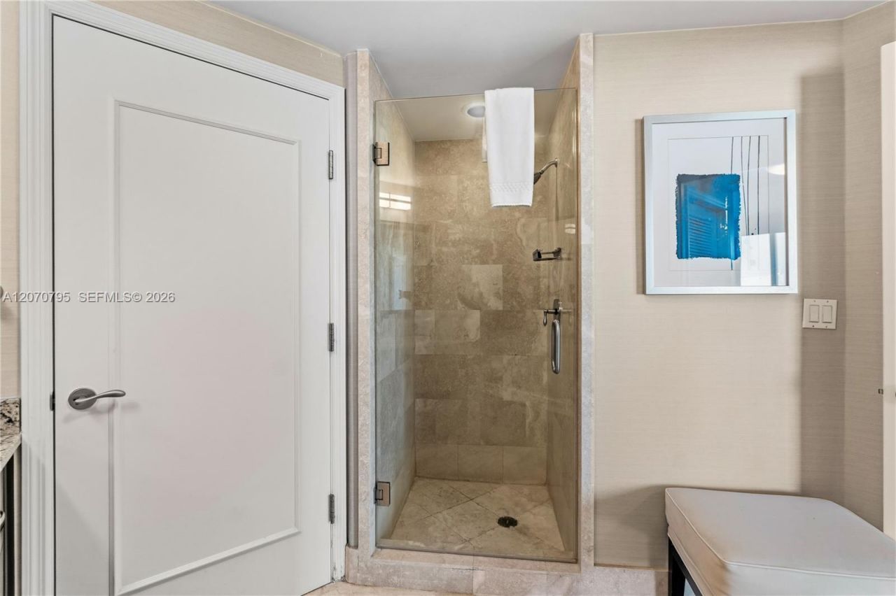 4401 Collins Ave , Unit 1915/1917, Miami Beach, FL 33140 Photo