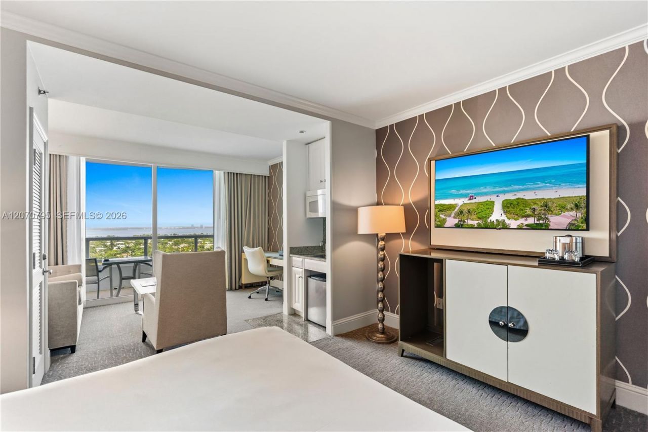 4401 Collins Ave , Unit 1915/1917, Miami Beach, FL 33140 Photo