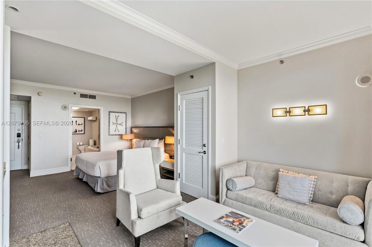 4401 Collins Ave , Unit 1915/1917, Miami Beach, FL 33140 Photo