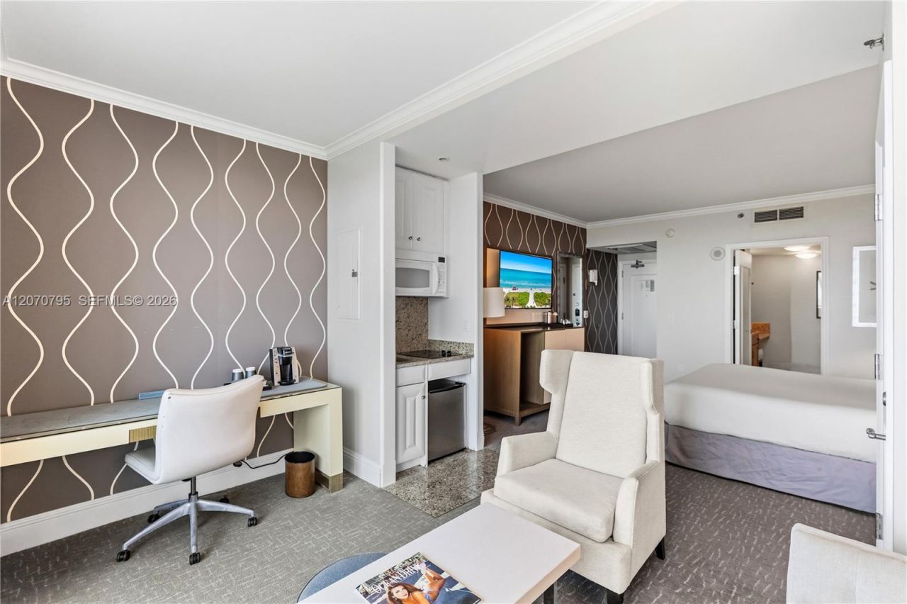 4401 Collins Ave , Unit 1915/1917, Miami Beach, FL 33140 Photo