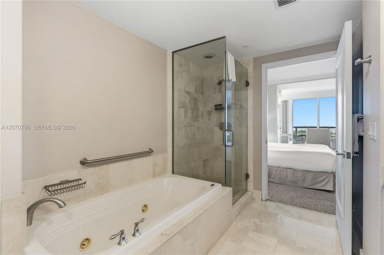 4401 Collins Ave , Unit 1915/1917, Miami Beach, FL 33140 Photo