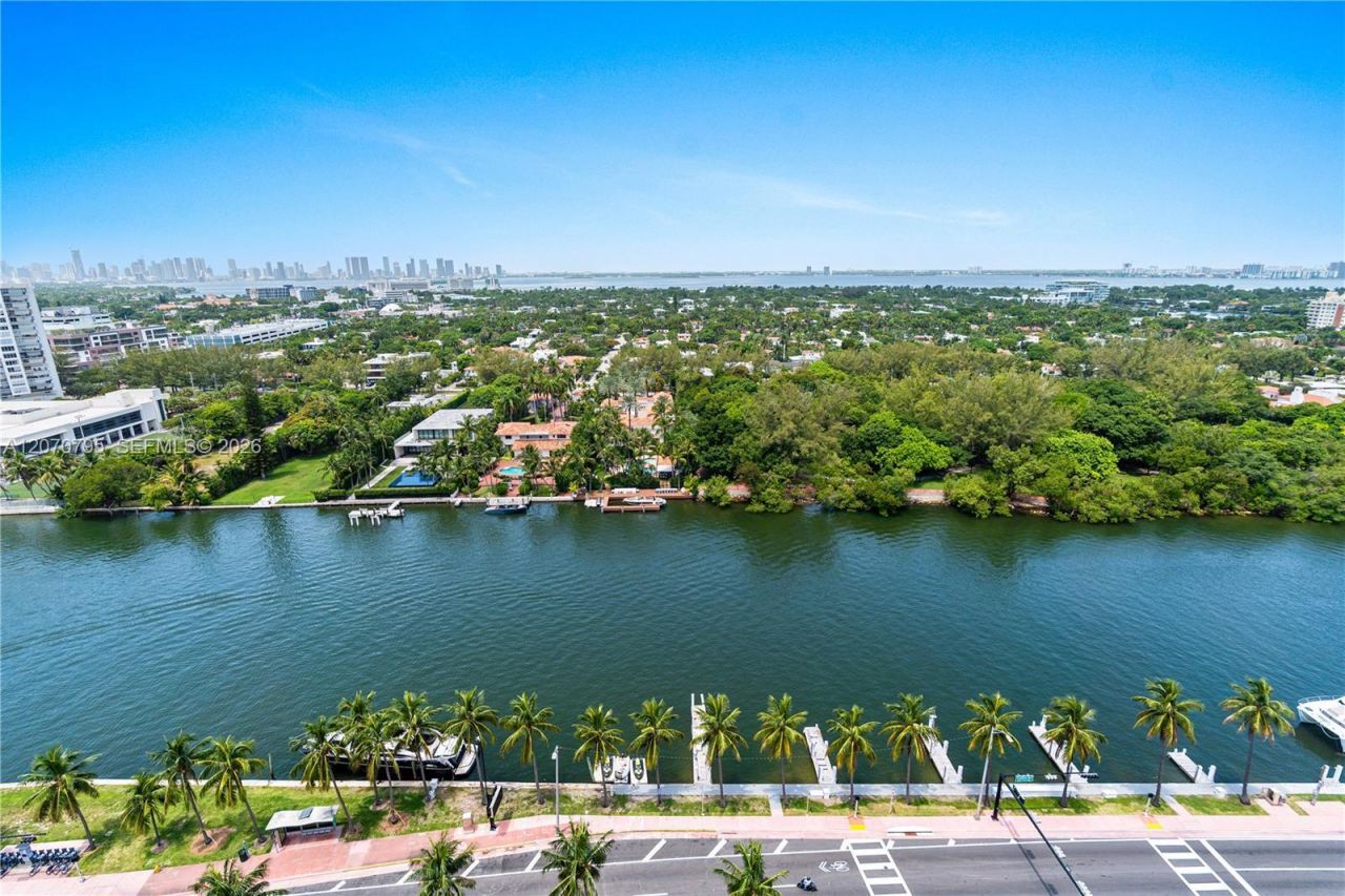 4401 Collins Ave , Unit 1915/1917, Miami Beach, FL 33140 Photo
