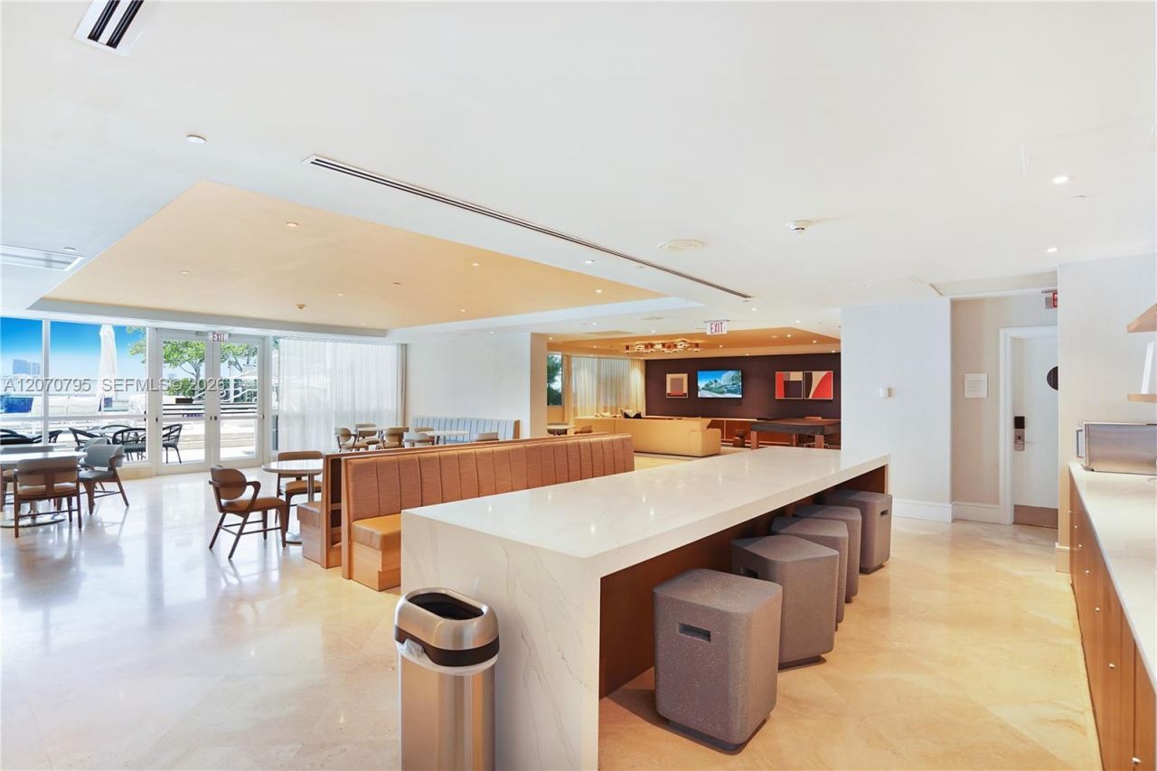 4401 Collins Ave , Unit 1915/1917, Miami Beach, FL 33140 Photo