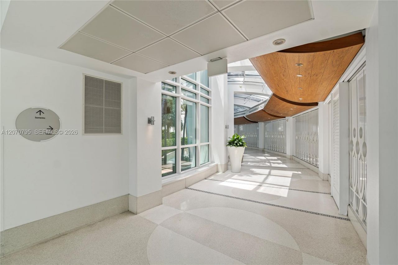4401 Collins Ave , Unit 1915/1917, Miami Beach, FL 33140 Photo