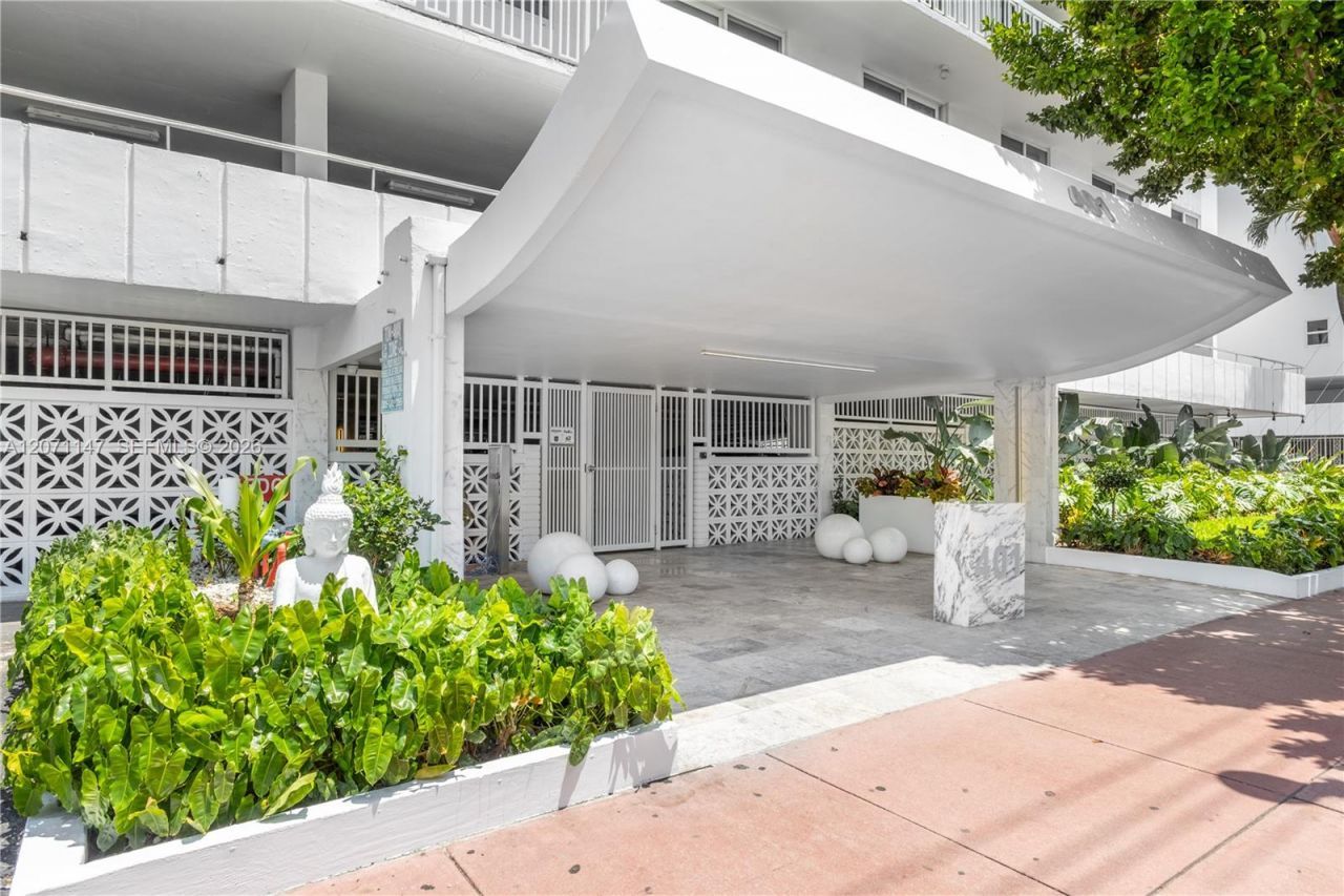 401 Ocean Dr , Unit 607, Miami Beach, FL 33139 Photo