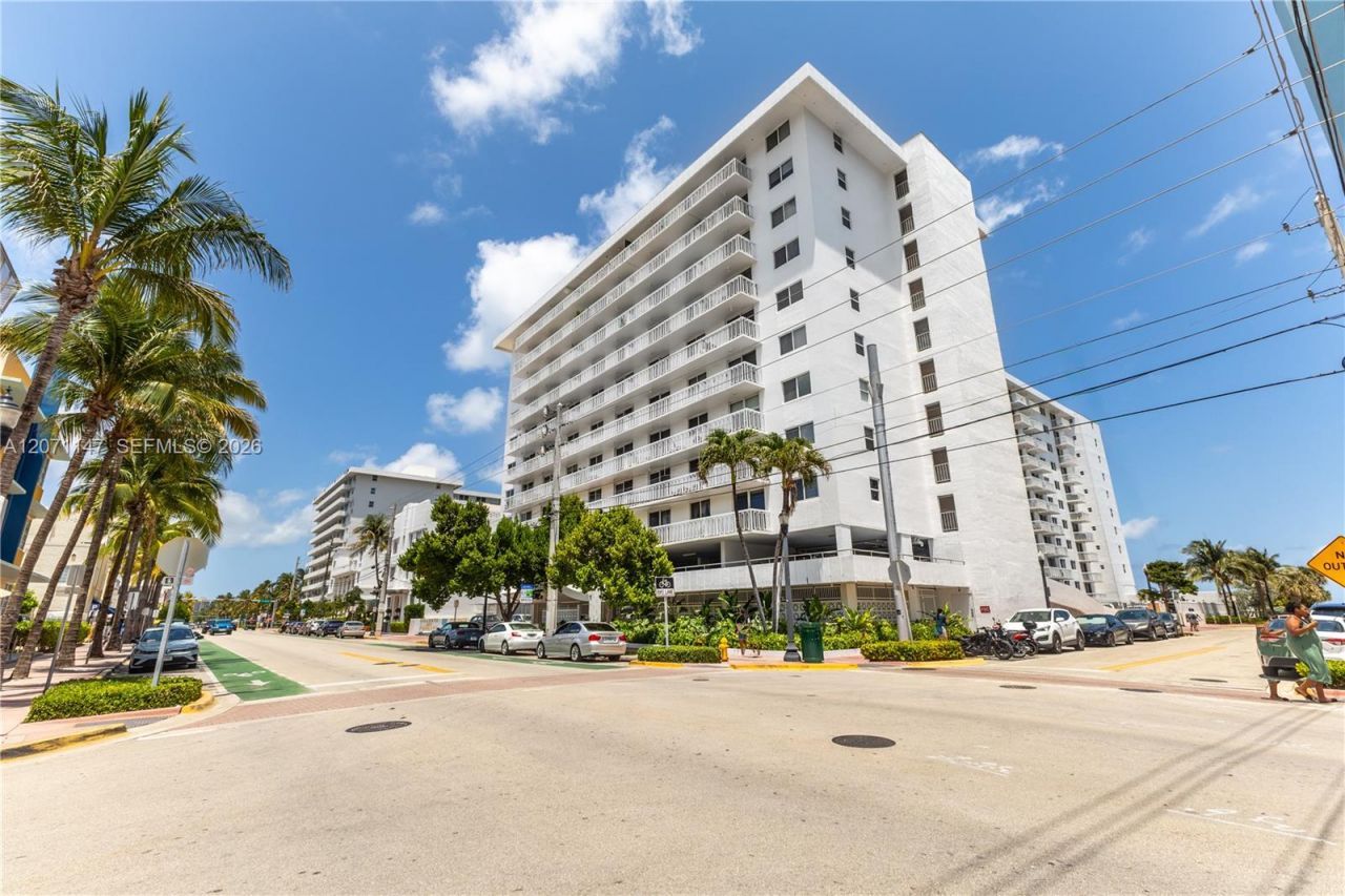 401 Ocean Dr , Unit 607, Miami Beach, FL 33139 Photo