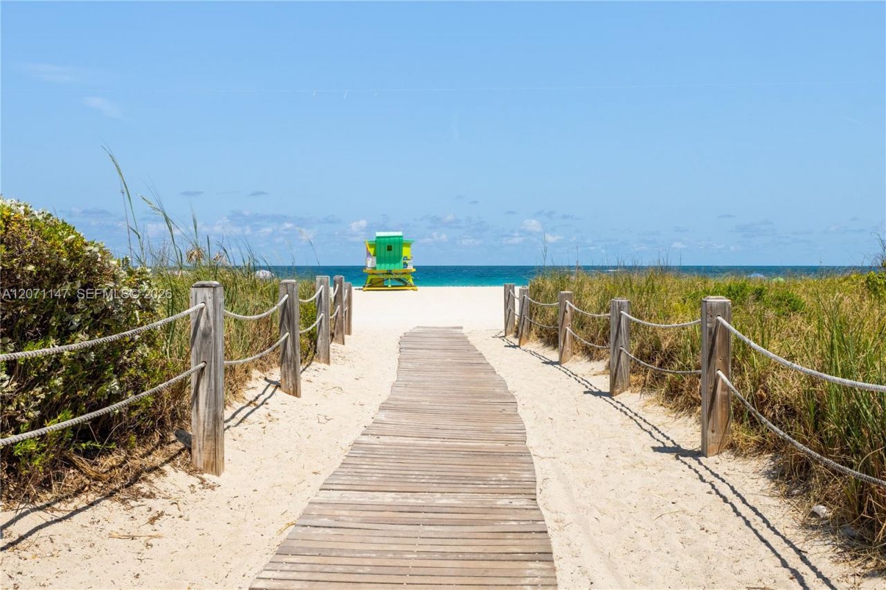 401 Ocean Dr , Unit 607, Miami Beach, FL 33139 Photo