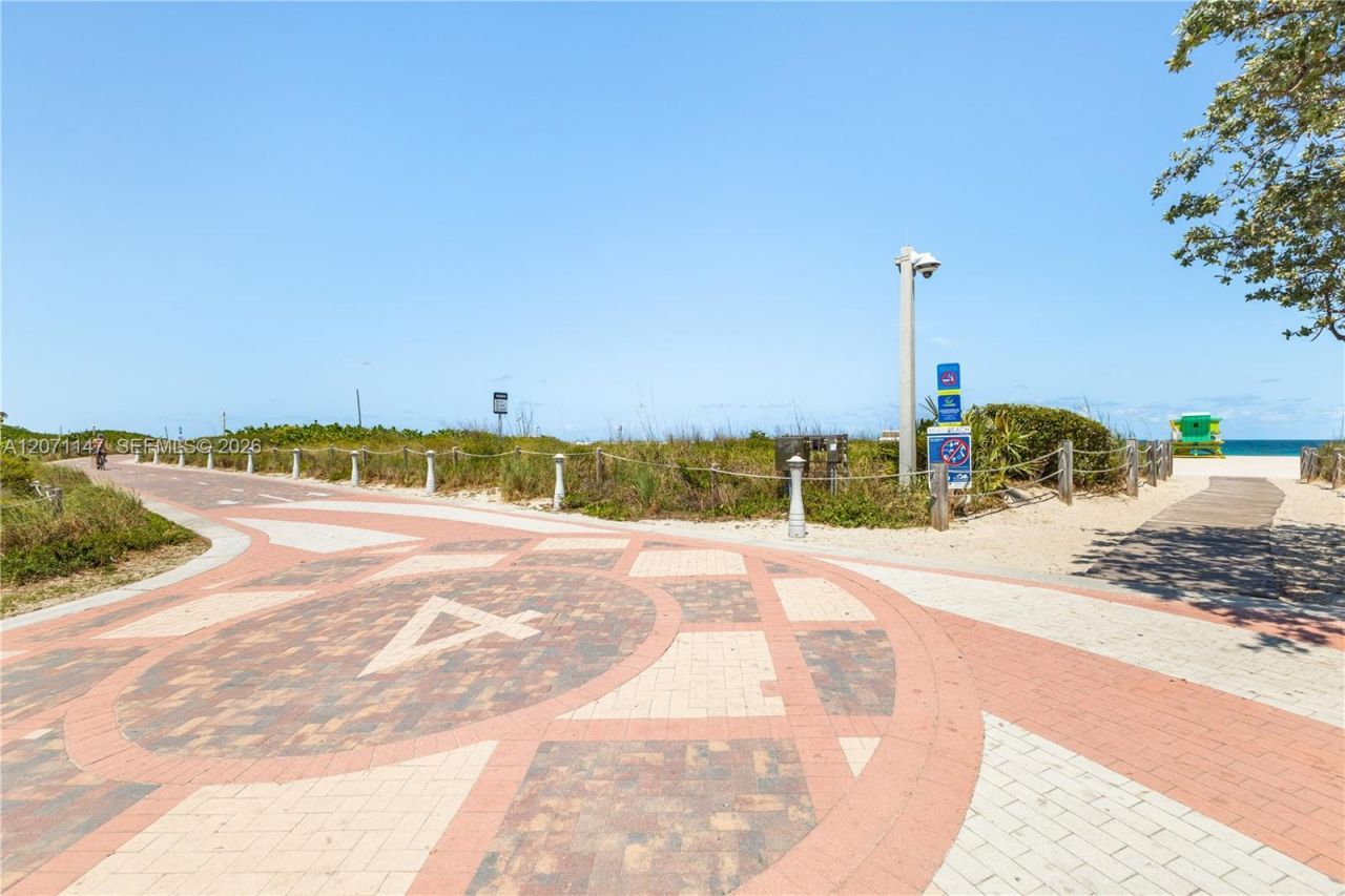 401 Ocean Dr , Unit 607, Miami Beach, FL 33139 Photo