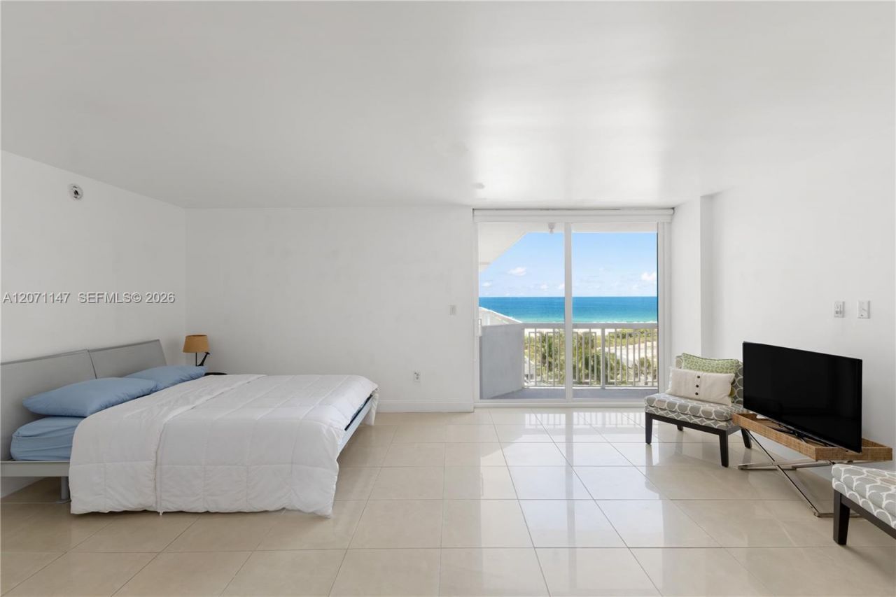 401 Ocean Dr , Unit 607, Miami Beach, FL 33139 Photo
