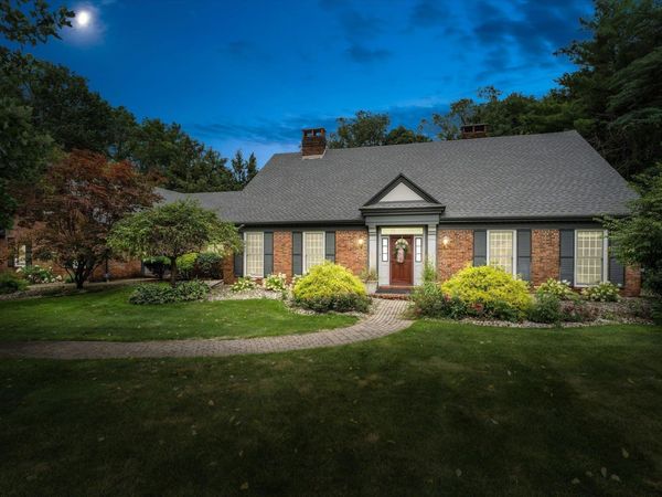 1441 Garland Circle, South Bend, IN 46614