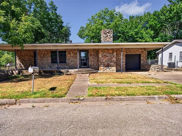 702 N Rita Street, Lacy Lakeview, TX 76705
