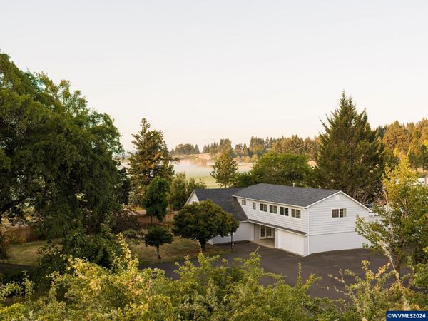 7020 SW Country Club Dr, Corvallis, OR 97333
