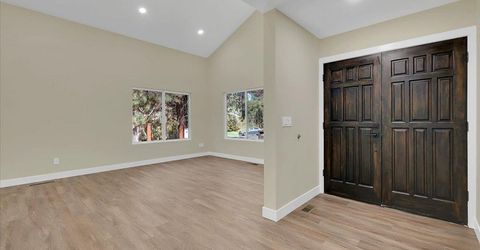 2844 Silverwood Ct, South Lake Tahoe, CA 96150 Photo
