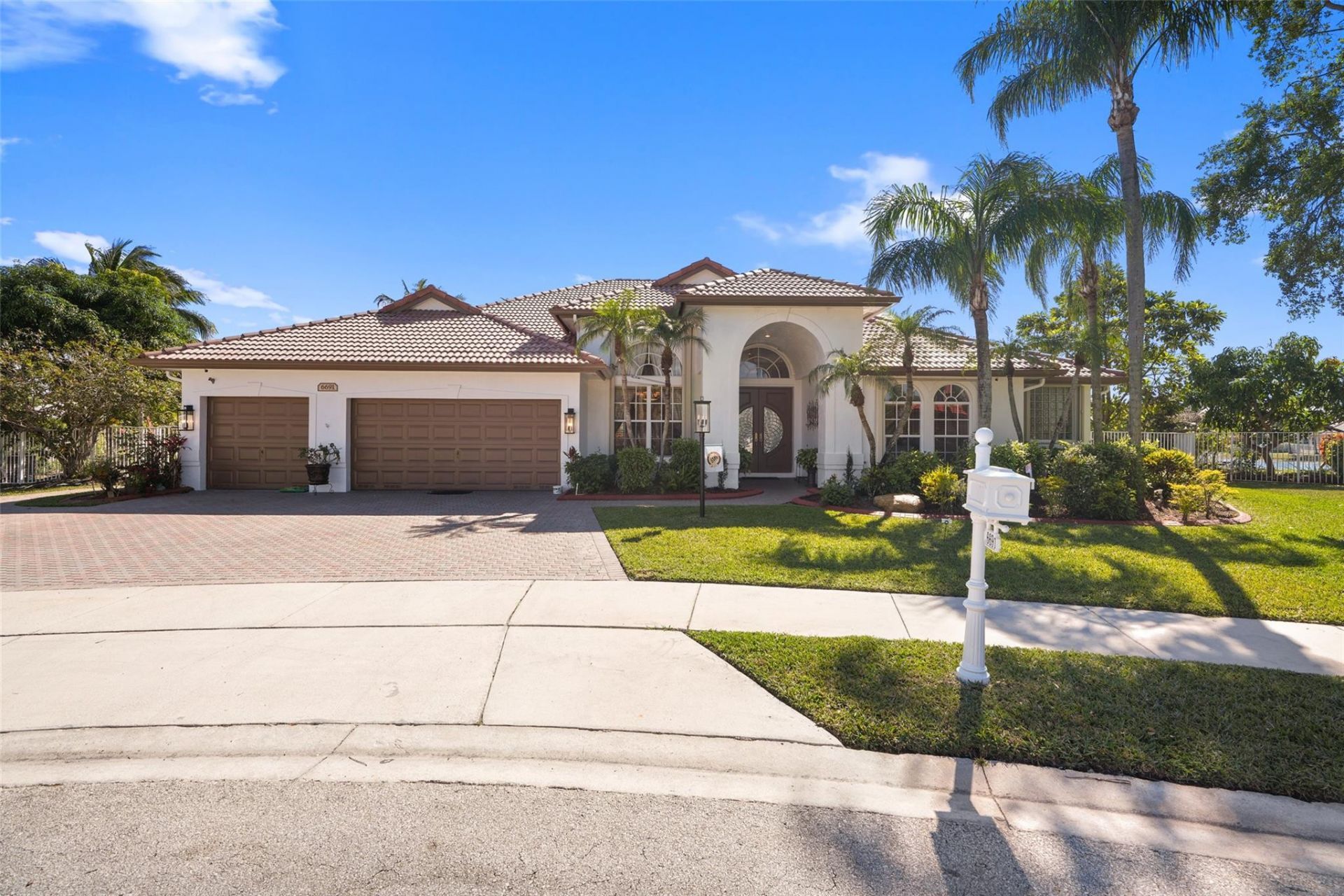 6691 Segovia Way, Pembroke Pines, FL 33331 Photo