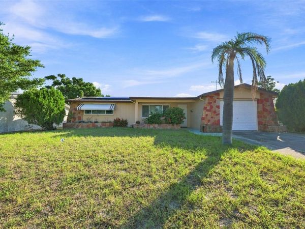 5220 SCHOOL ROAD , NEW PORT RICHEY, FL 34653