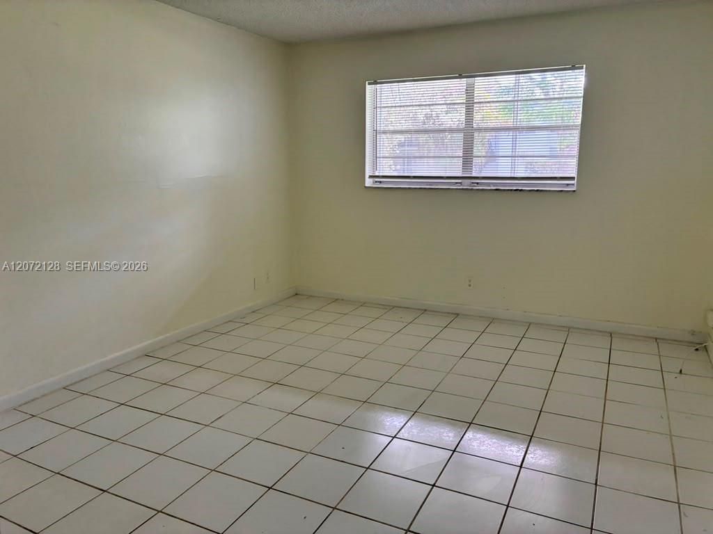 6505 Winfield Blvd, Unit B-25, Margate, FL 33063 Photo