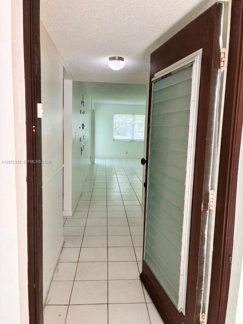 6505 Winfield Blvd, Unit B-25, Margate, FL 33063 Photo