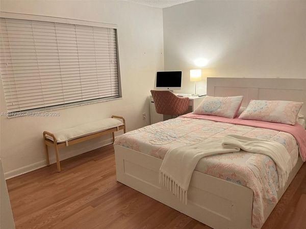 10468 NW 8th St , Unit 102, Pembroke Pines, FL 33026