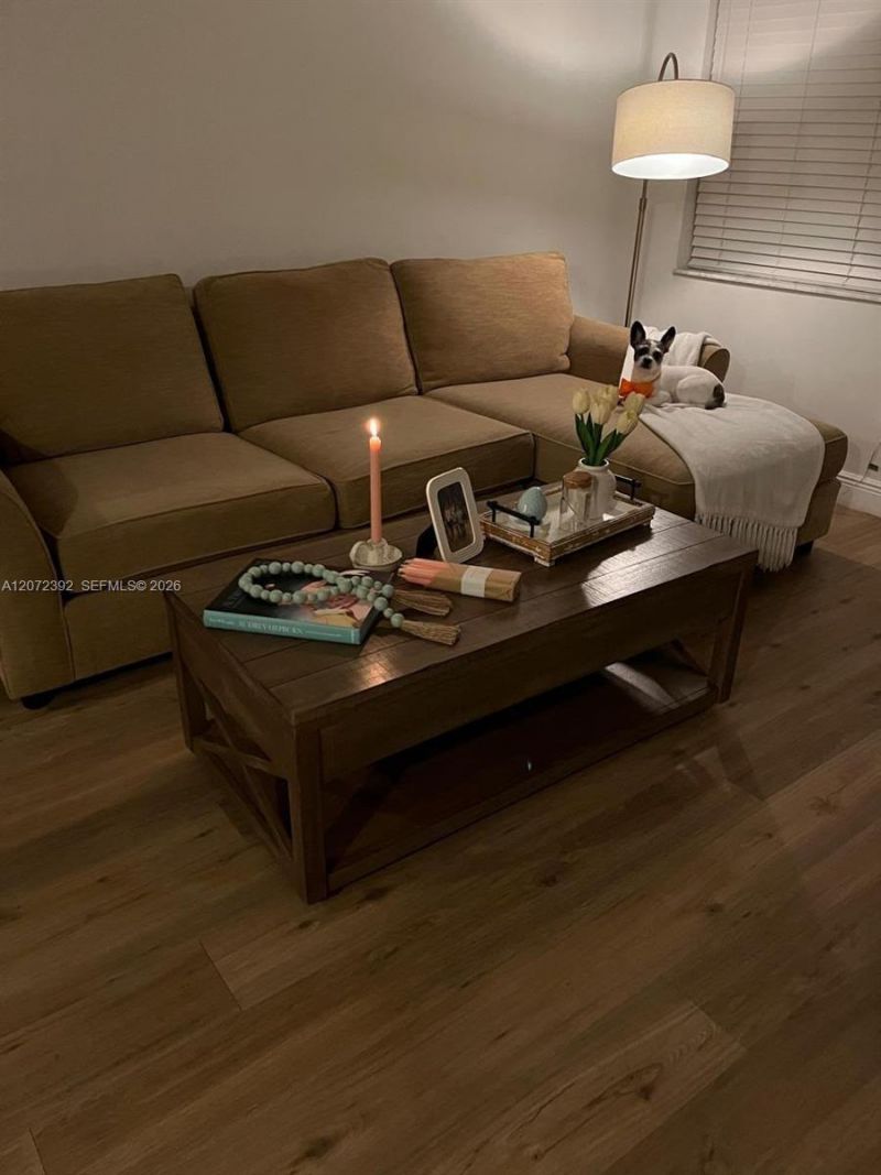 10468 NW 8th St , Unit 102, Pembroke Pines, FL 33026 Photo