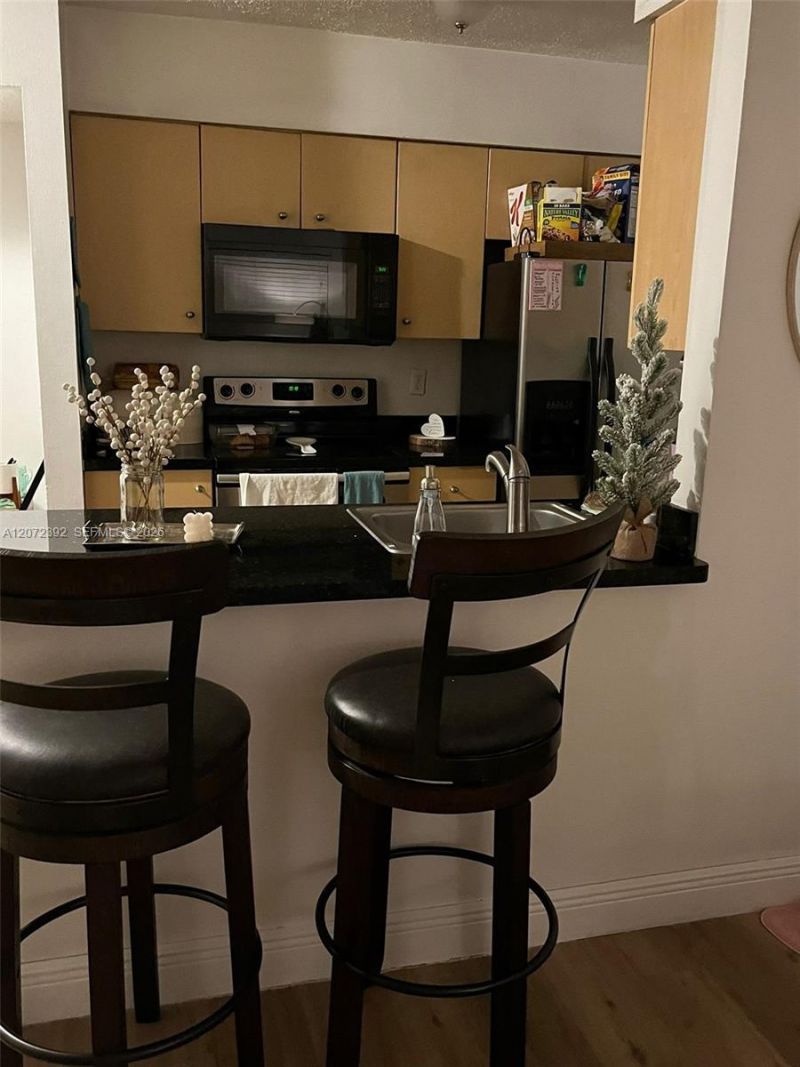 10468 NW 8th St , Unit 102, Pembroke Pines, FL 33026 Photo