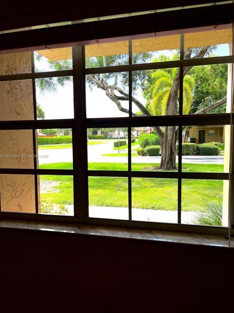 10468 NW 8th St , Unit 102, Pembroke Pines, FL 33026 Photo