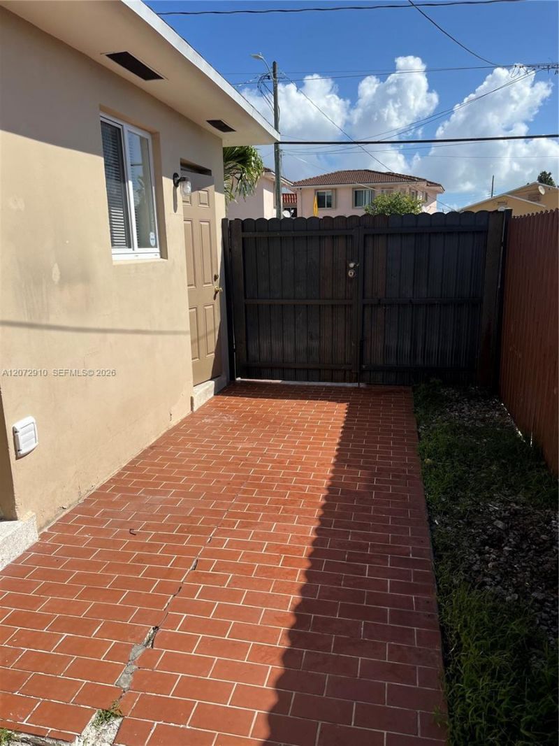 1200 SW 31st Ave , Unit 1, Miami, FL 33135 Photo