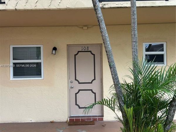 300 Berkley Rd , Unit 108, Hollywood, FL 33024
