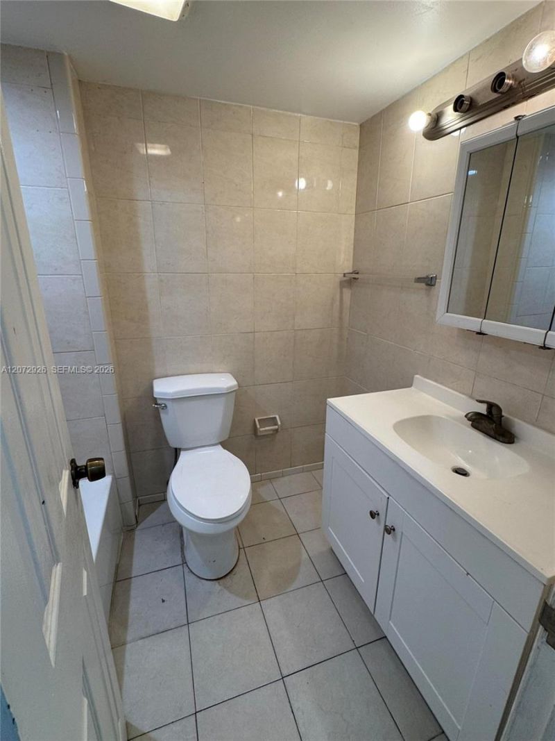 4530 NW 79th Ave, Unit 2D, Doral, FL 33166 Photo
