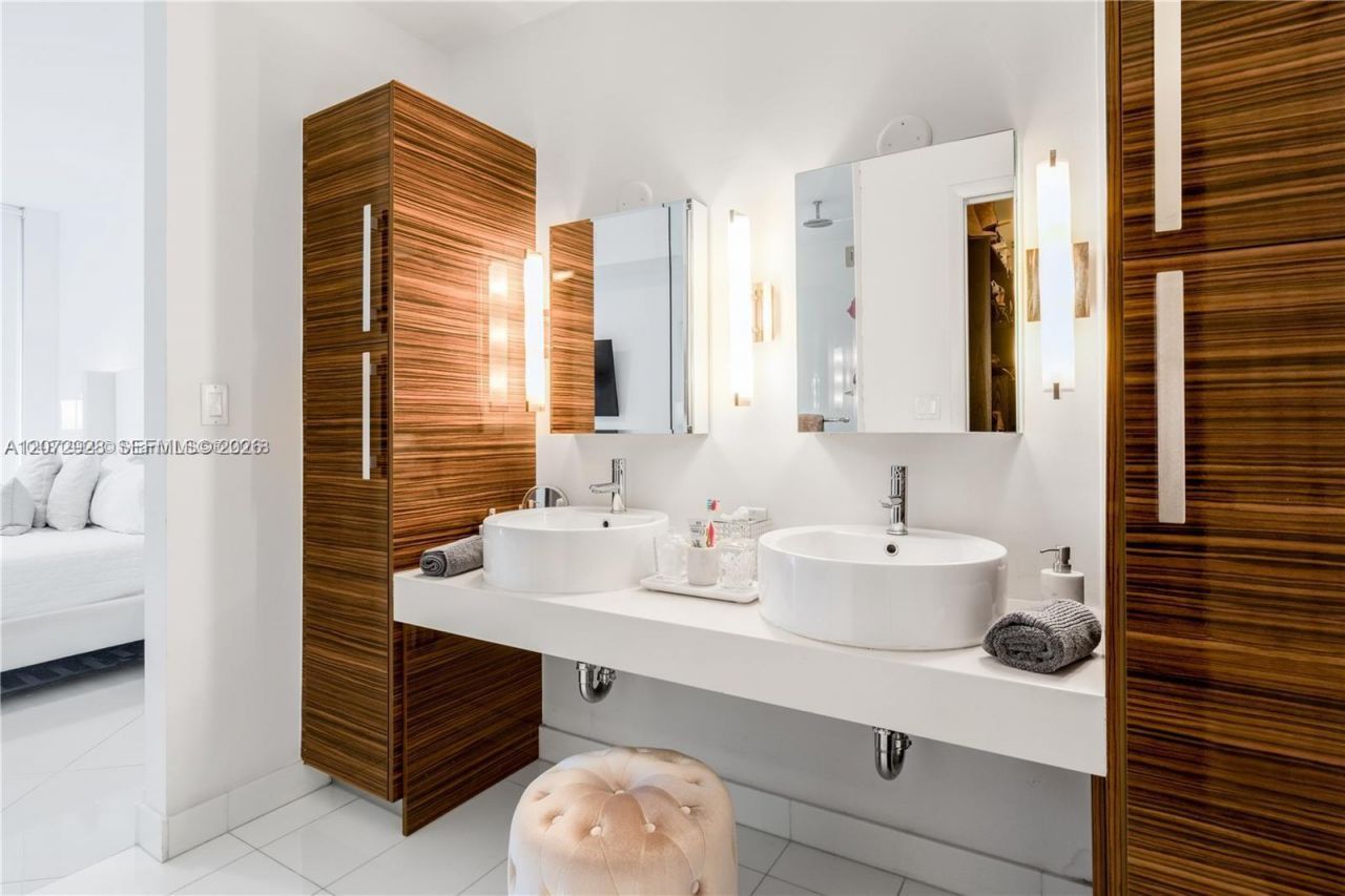 2020 N Bayshore Dr, Unit 1009, Miami, FL 33137 Photo